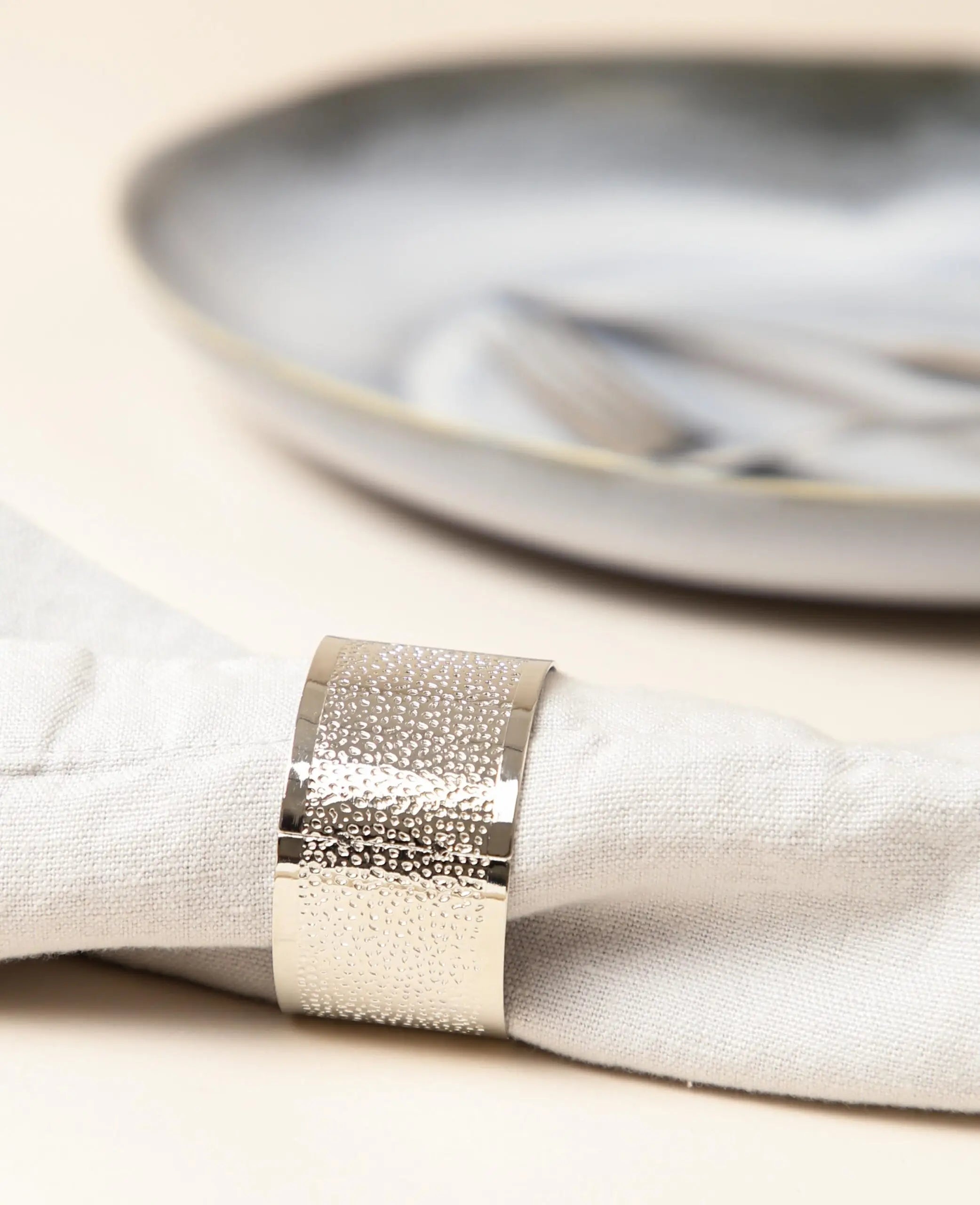 Schlichter, eleganter Serviettenring aus Metall für Stoffservietten, Ø 4.5 cm, Silber