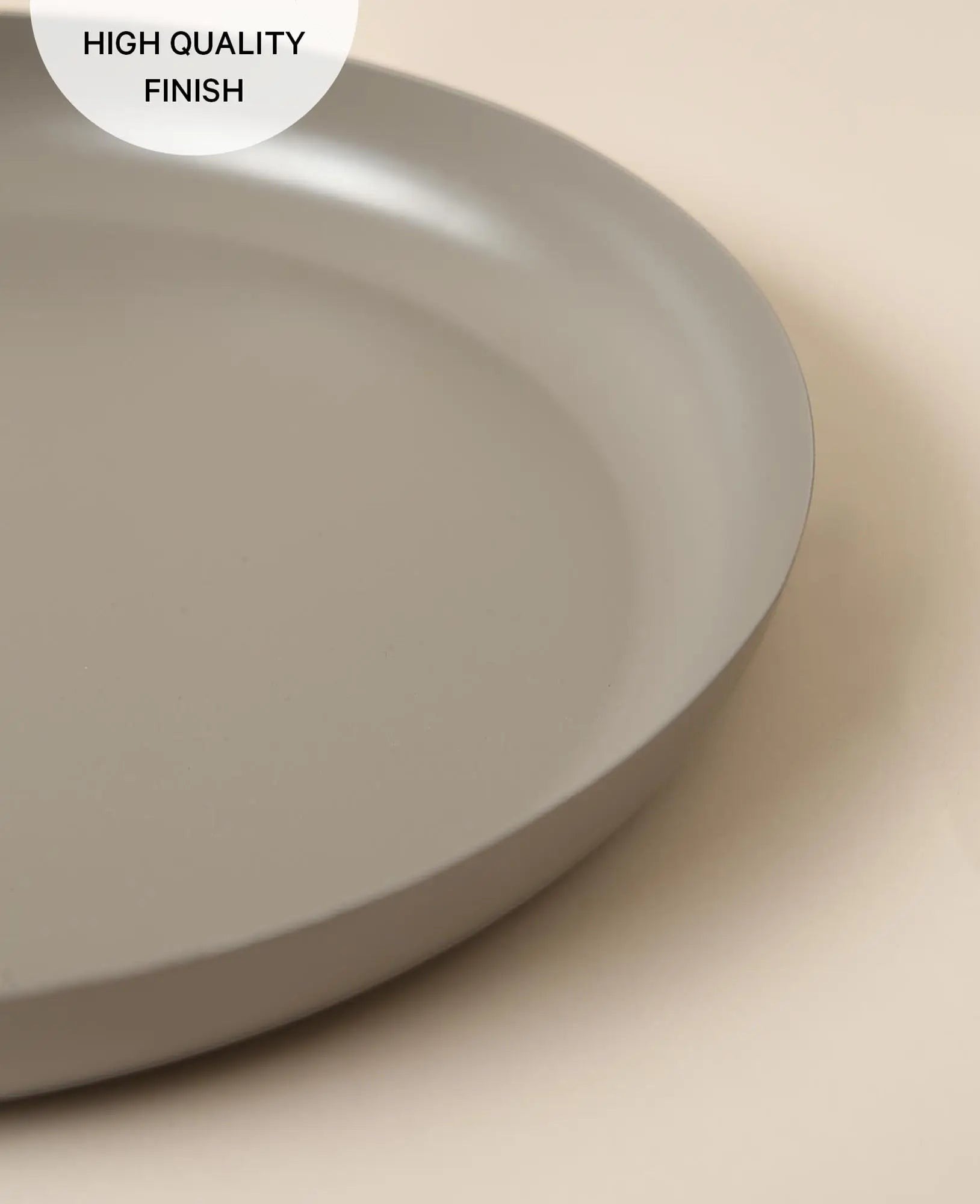 Rundes Serviertablett / Dekotablett aus taupe-farbenem Metall, Ø 30.5 cm