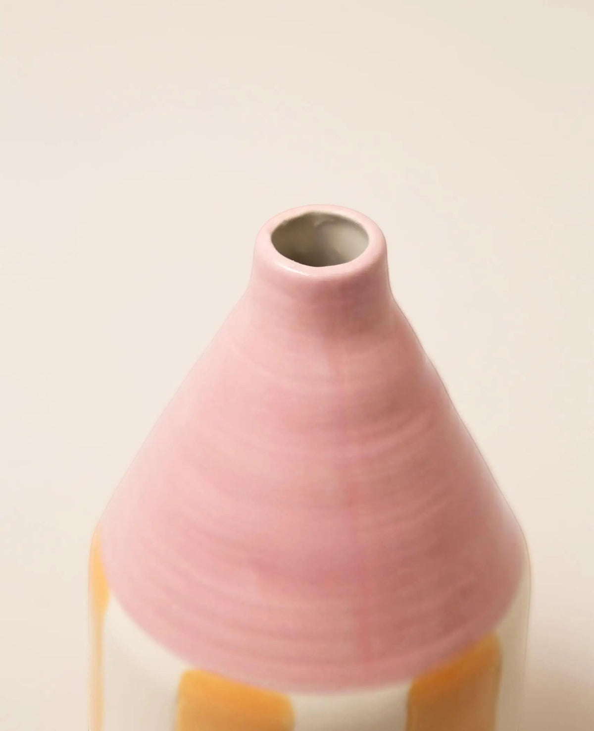 Porzellan Vase mit orangen Streifen und rosa Hals, H 19 x Ø 10 cm