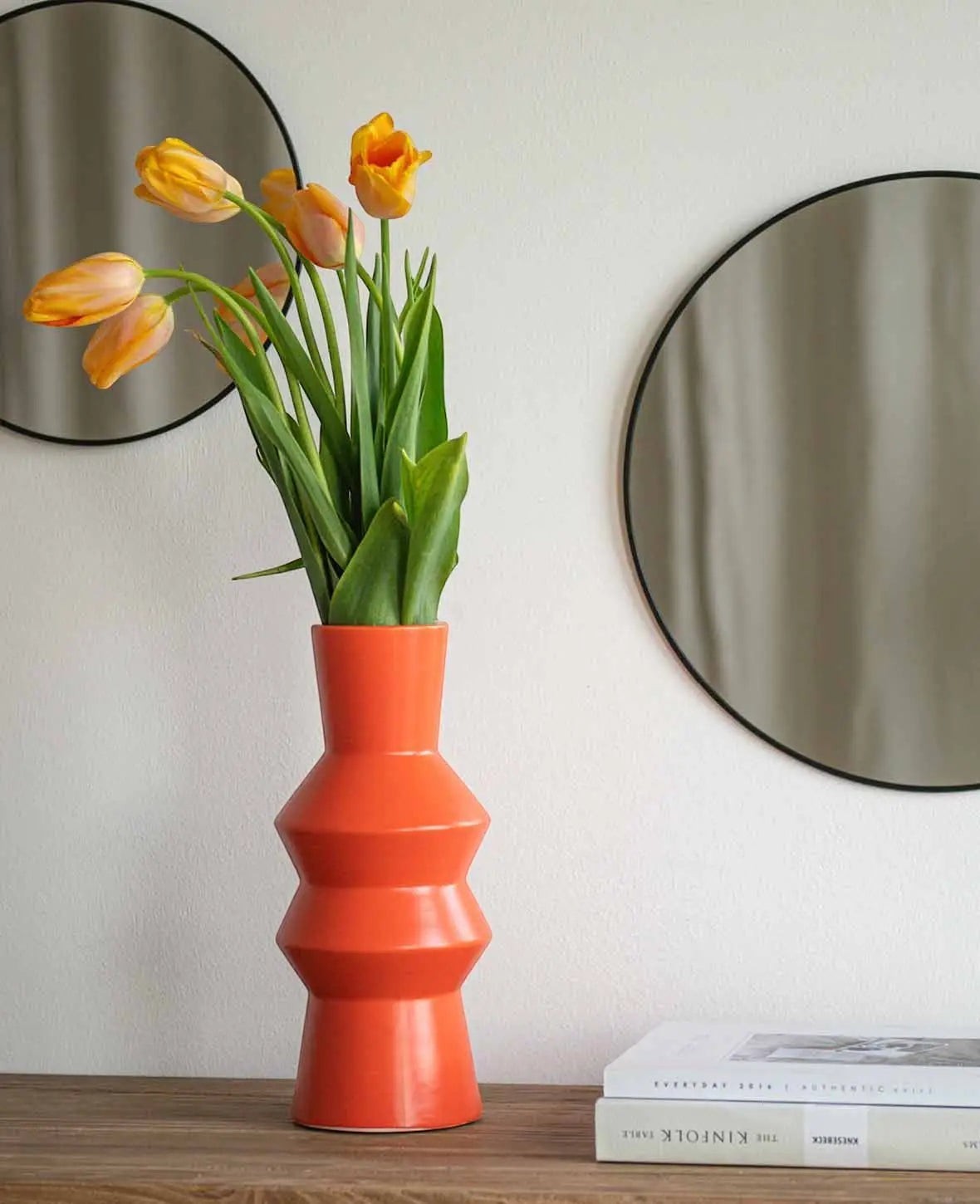 Grosse Vase aus Keramik in Orange, Ø 13 x H 31 cm