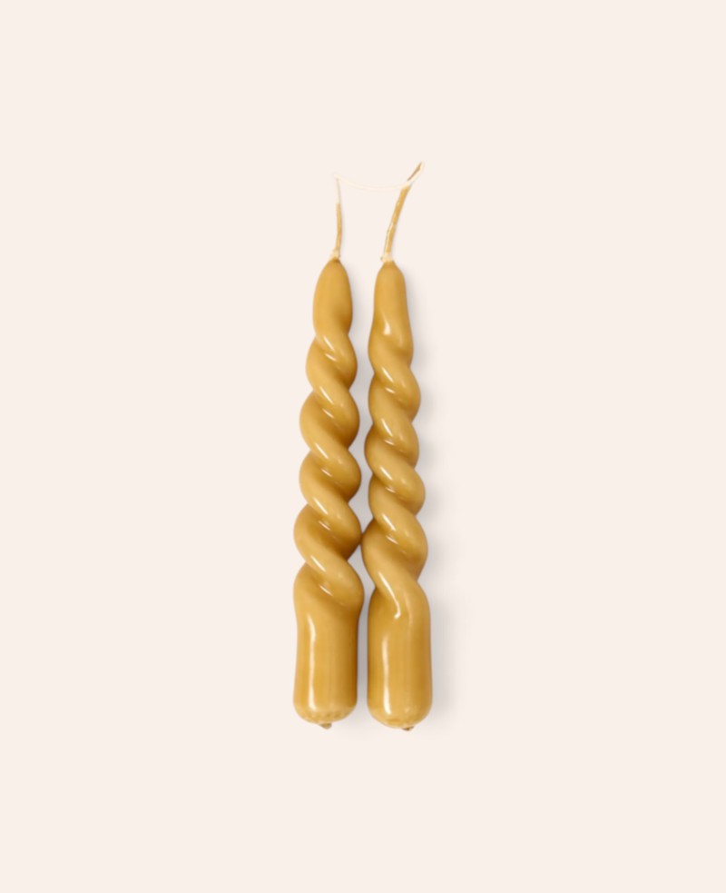 2er Set Stabkerzen / Tafelkerzen mit Twist in hellbraun glänzend, 2.2 cm x 15 cm