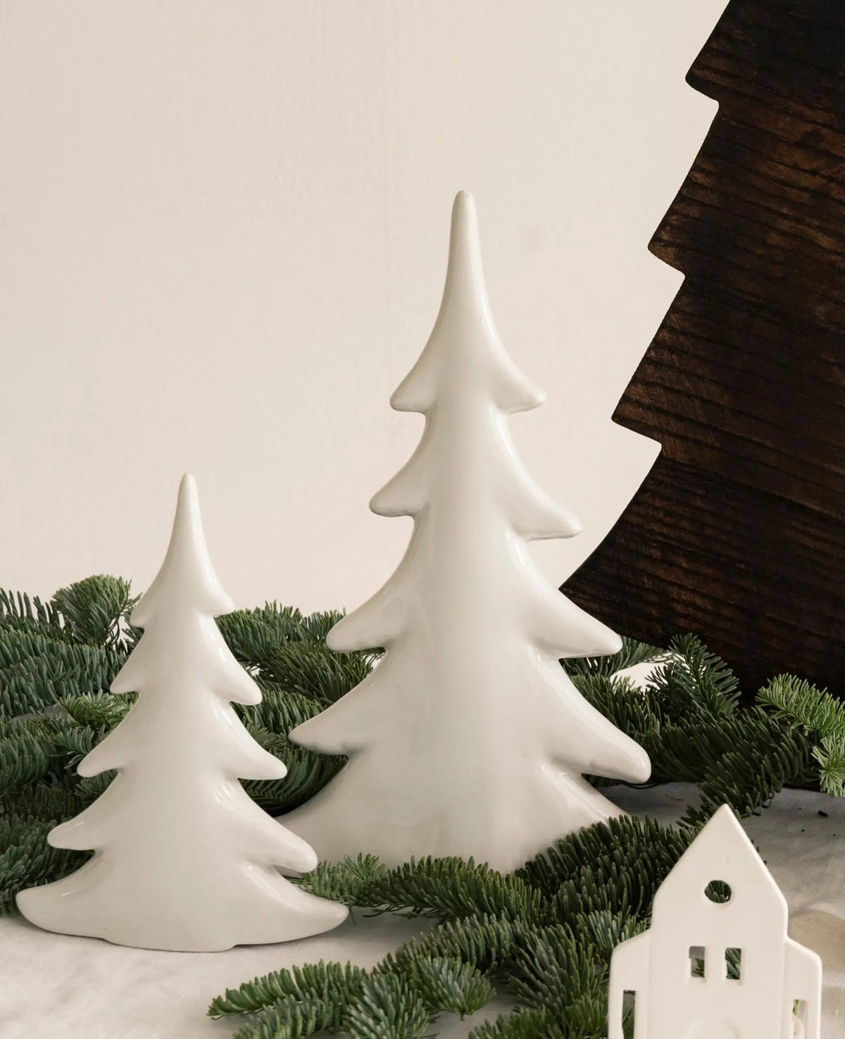 Weisser Weihnachtsbaum, weihnachtliche Tannenbaum Dekoration, 29 cm