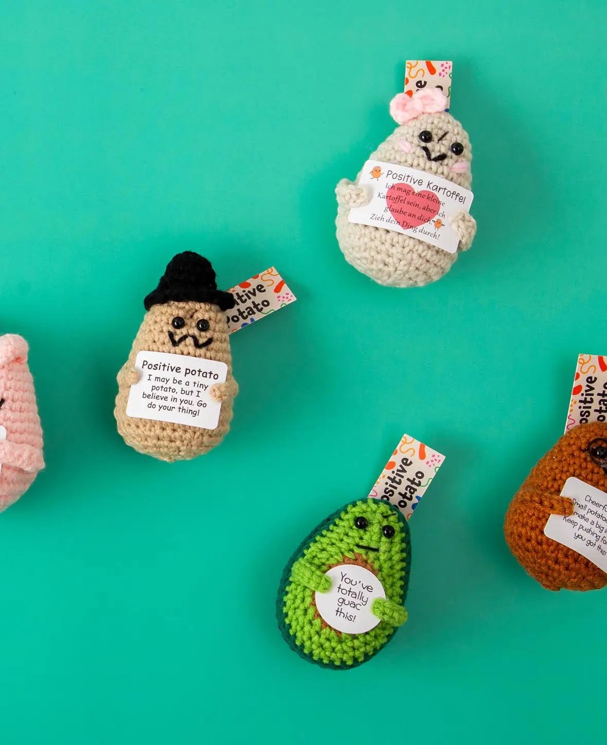 Positive Potato mit Hut, Gehäkeltes Mini Plüschtier / Glücksbringer, Braun, 9 x 5 cm