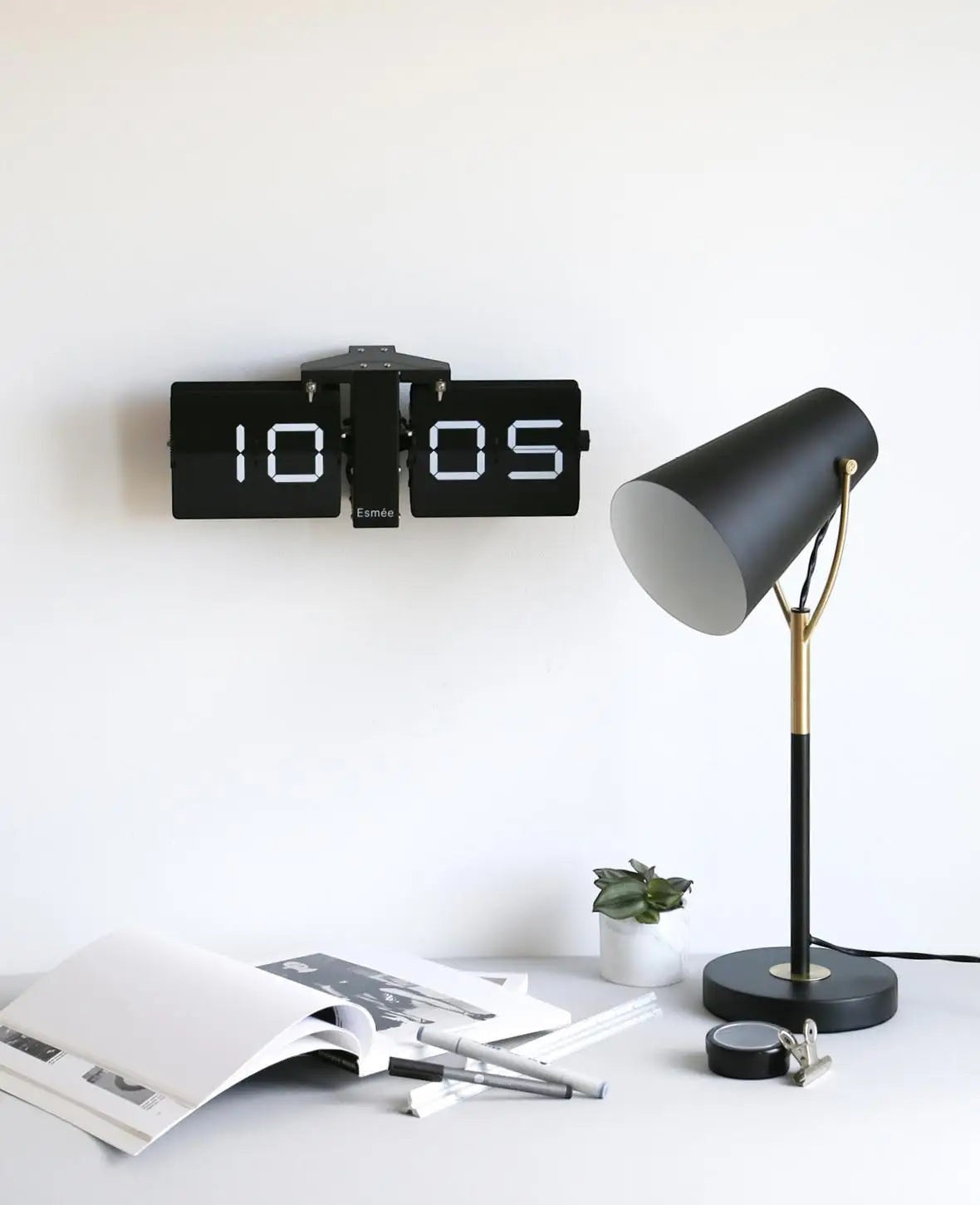 Matt schwarze Flip Clock Wanduhr
