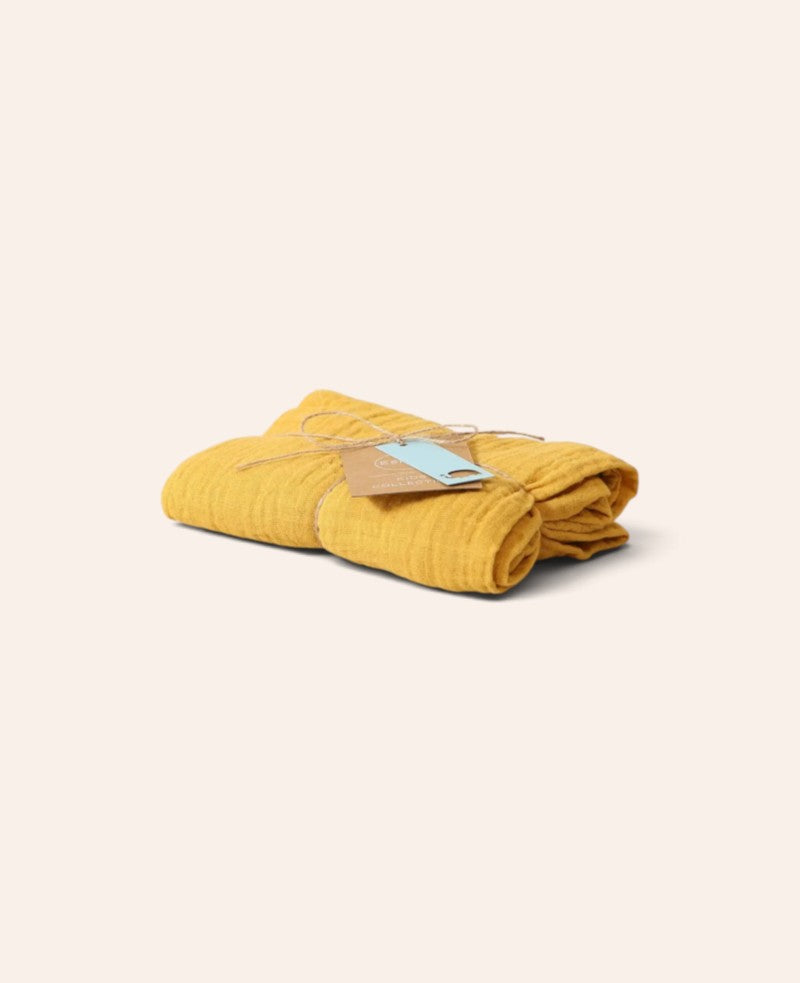 Musselin Tuch / Mulltuch aus 100% Bio Baumwolle als Nuscheli für Babys oder als Mode- und Dekoaccessoire in Senfgelb, 75 x 75 cm
