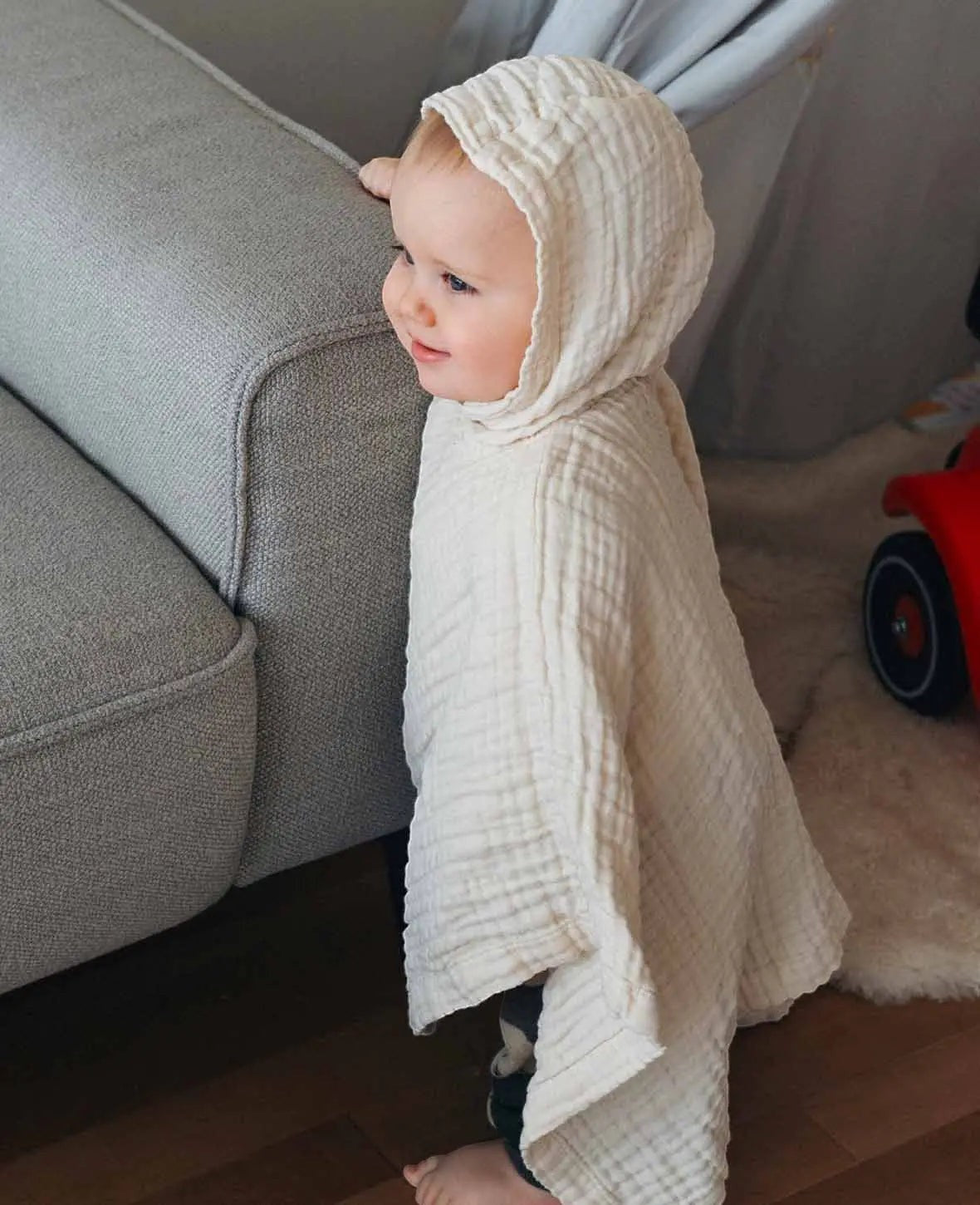 Poncho "Lilo" aus 100% Bio Baumwolle-Musselin in Vanille Gelb für Kinder im Alter von 1-2 Jahren