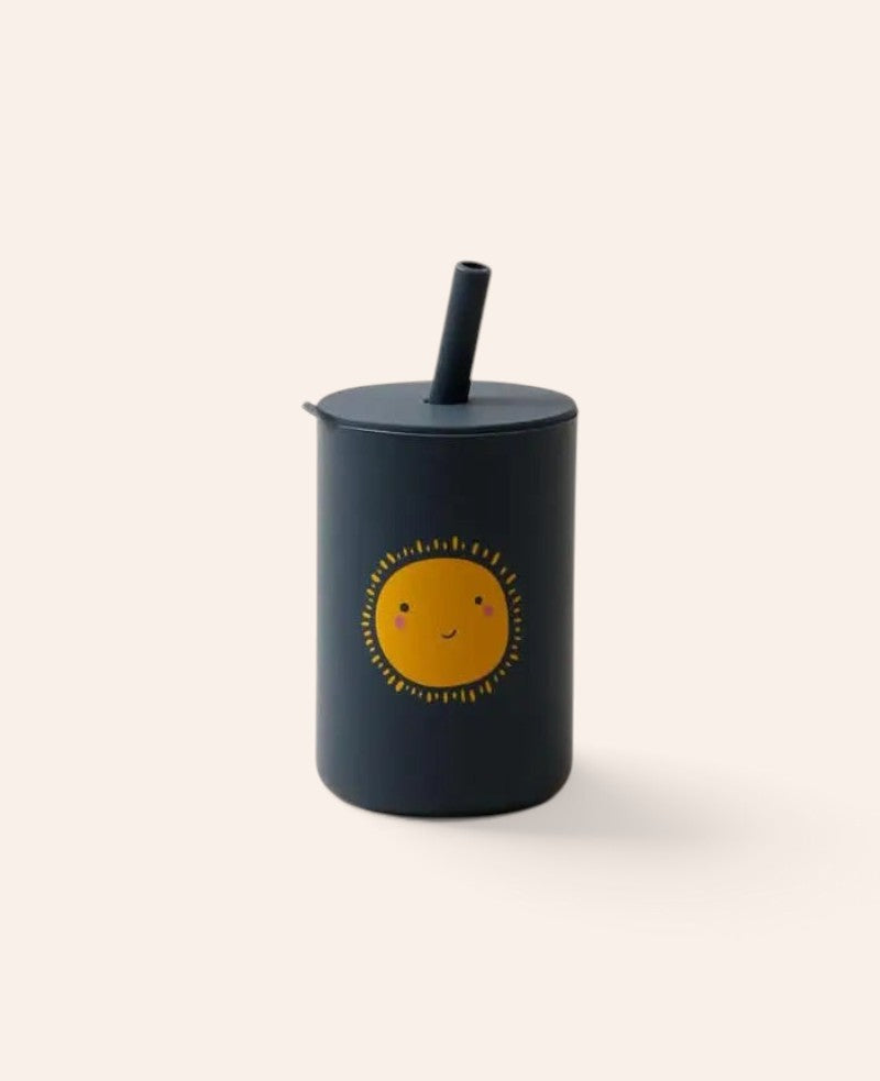 Kinder Trinkbecher "The Mini Sippi" mit Strohhalm und Sonnen Aufdruck, aus Silikon in Blau, 180 ml