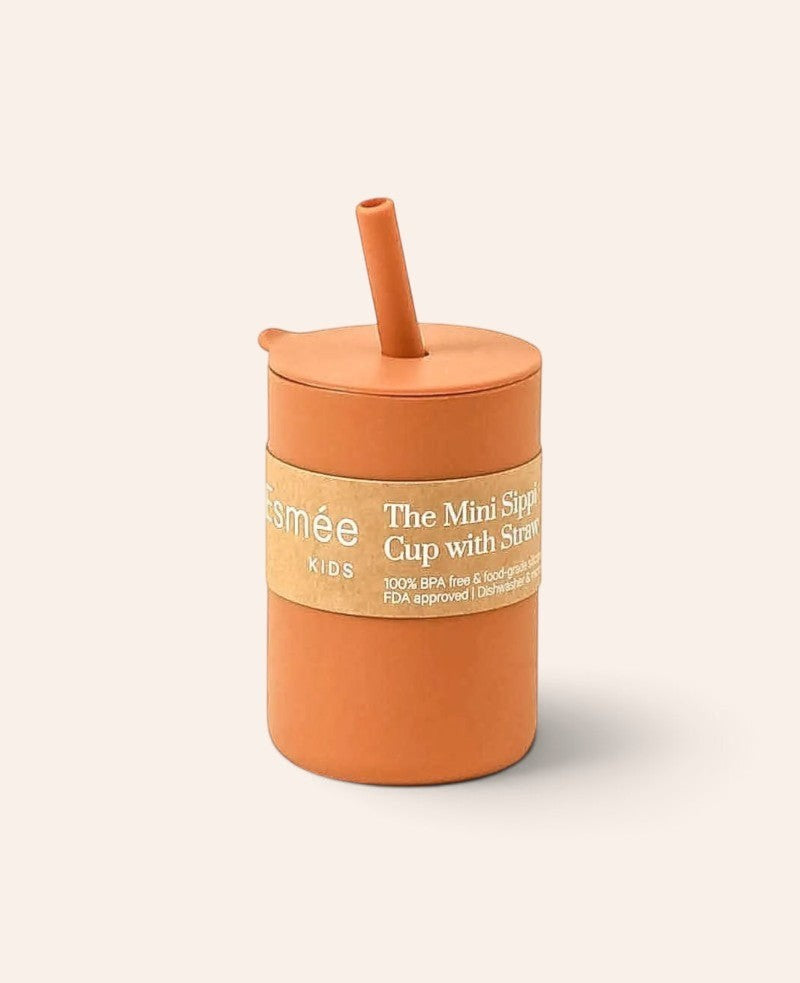 Trinkbecher mit Strohhalm für Kinder in rostrot aus Silikon, 200 ml