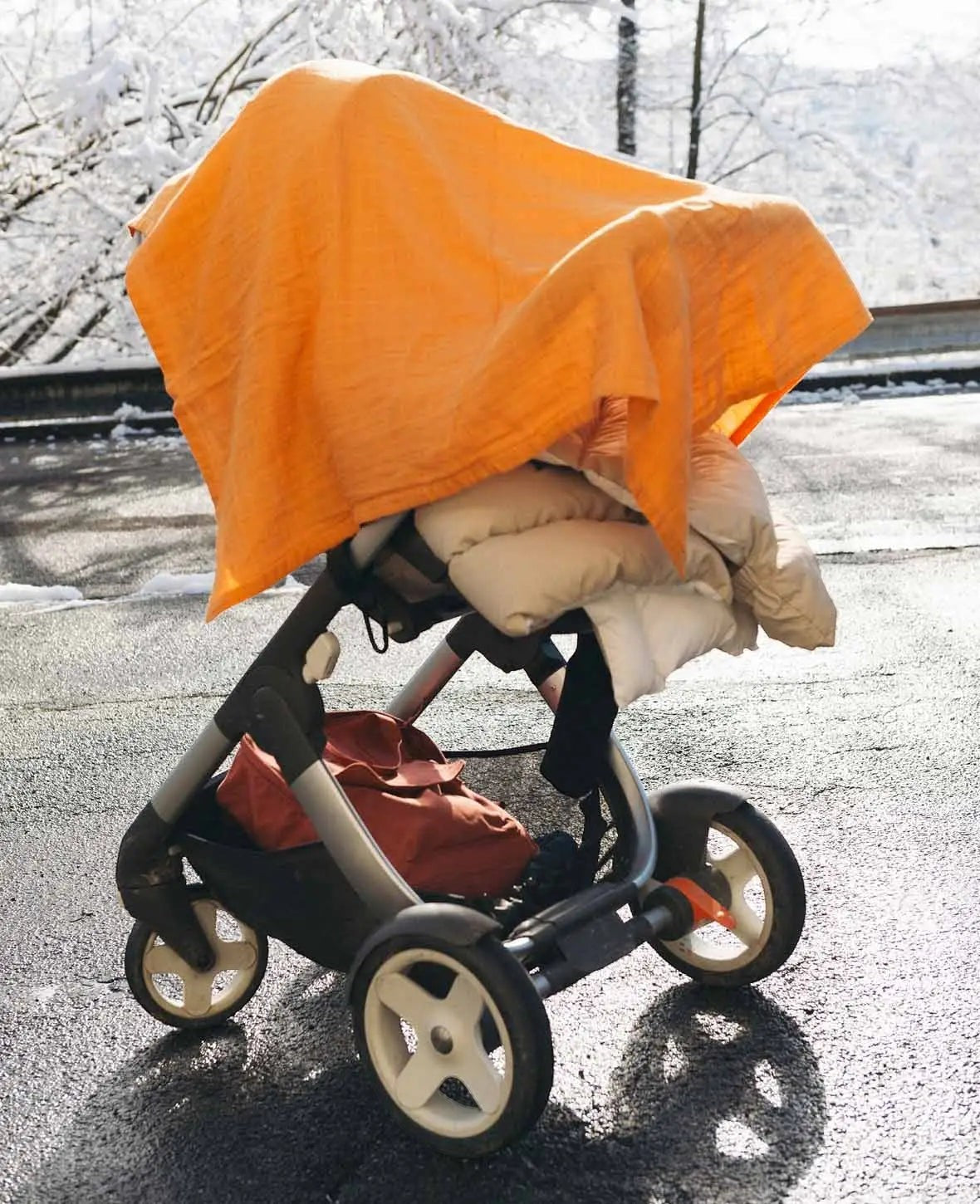 Musselin Tuch / Mulltuch aus 100% Bio Baumwolle als Nuscheli für Babys oder als Mode- und Dekoaccessoire in Dusty Orange, 120 x 100 cm