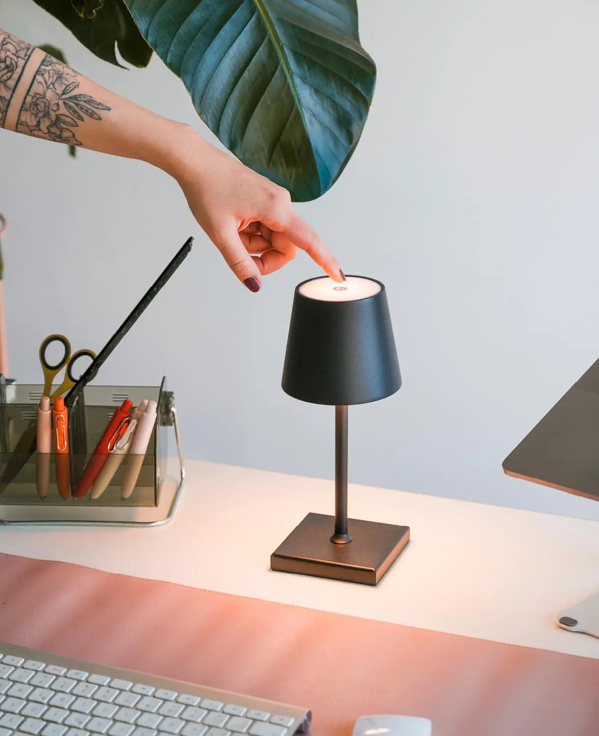 Portable, aufladbare Schreibtisch LED Lampe mit Touch Steuerung, 26cm - Schwarz