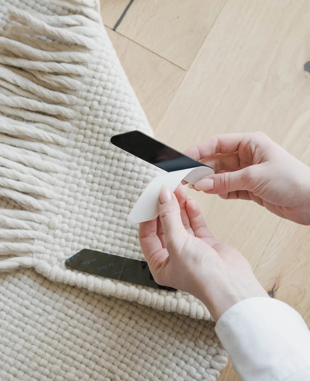 Anti-Rutsch Silikon Pad für Fussmatte / Teppich / Kissen – Schwarz, 8 Stk.