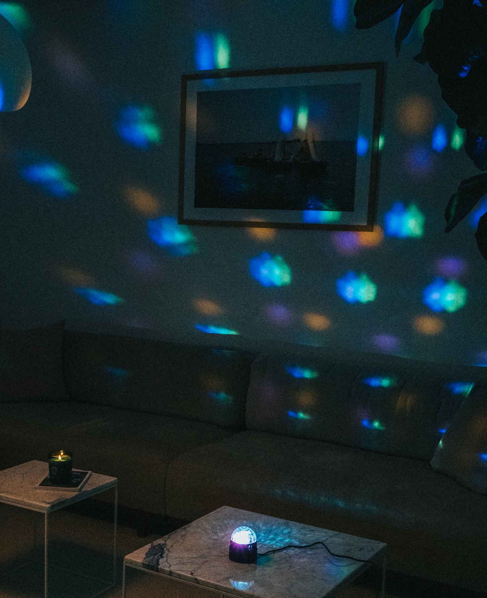 Soundgesteuerte LED Discokugel, Multicolor Partylicht mit Fernbedienung