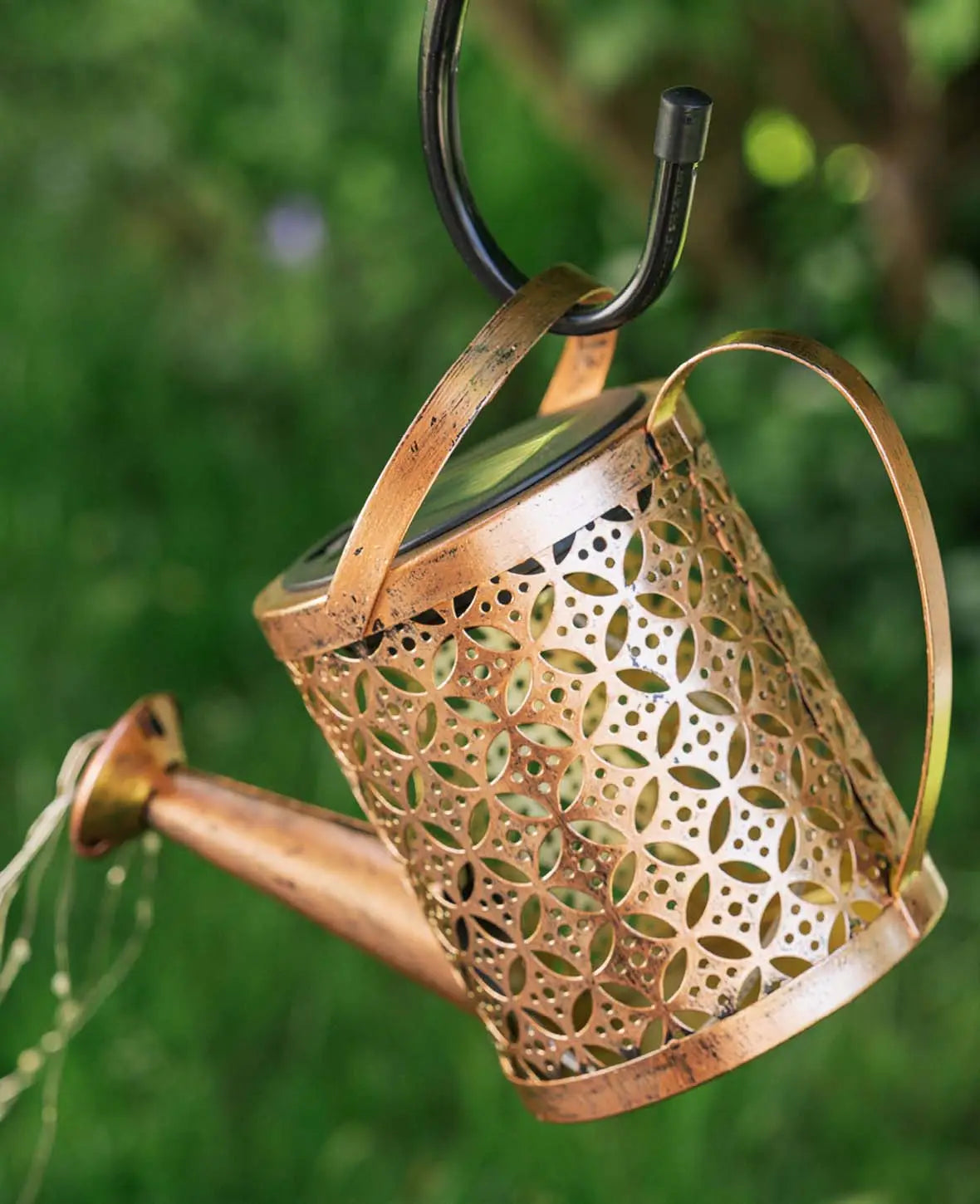 Solar Giesskanne mit Haken & Lichterkette, ideal als Garten Deko