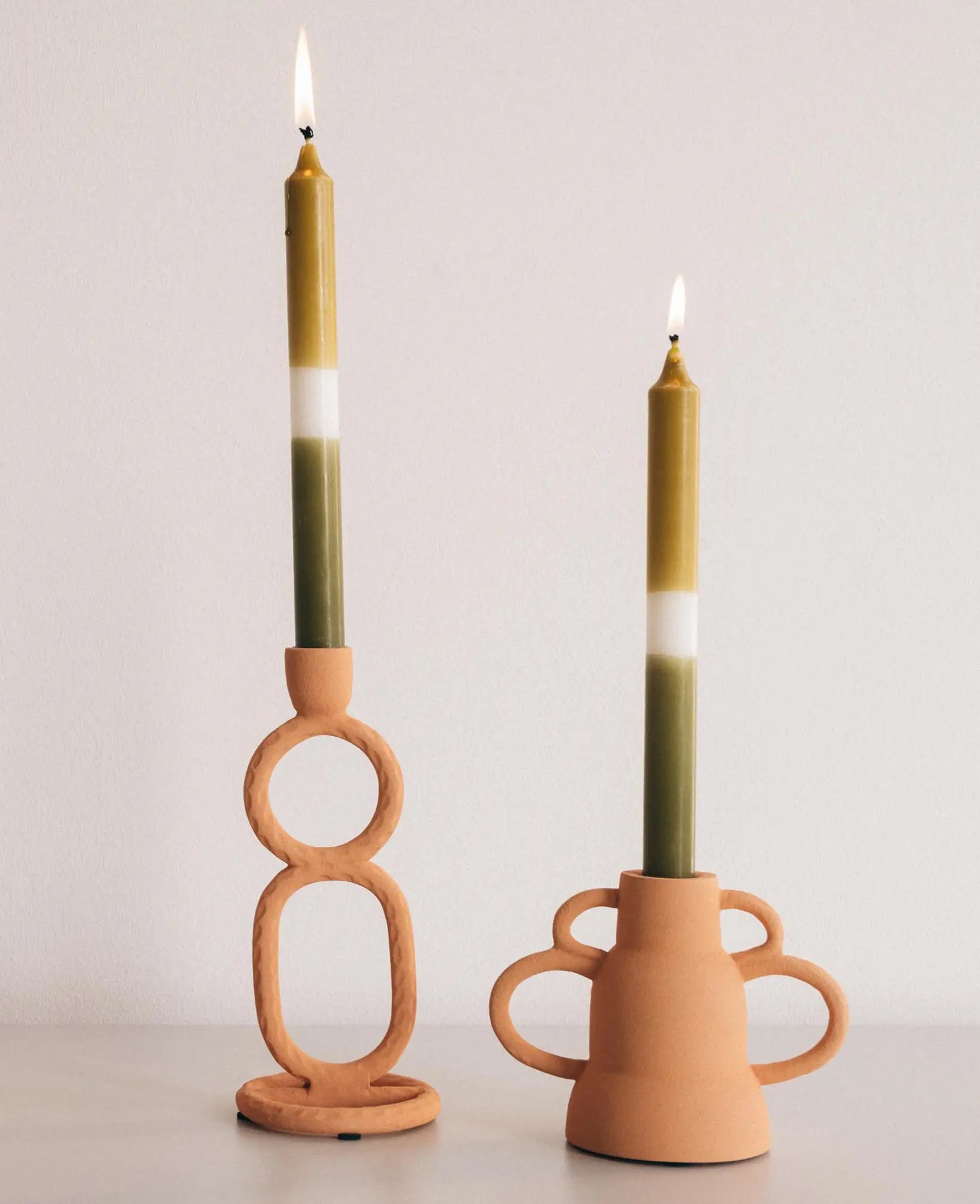 2er Set Dip Kerzen / Stabkerzen oder Tafelkerzen in Olive/Grün, 25 x 2.2 cm