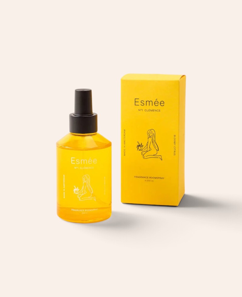 Esmée No 1 Clémence Raumspray in gelber Glasflasche mit passender Verpackung und illustriertem Design