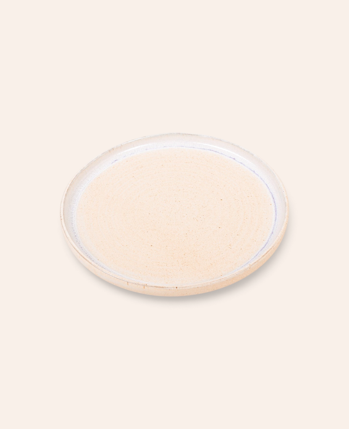 Esmée handgefertigter Frühstücksteller aus Porzellan in Off-White und Beige mit dezentem Farbverlauf, 21 cm Durchmesser
