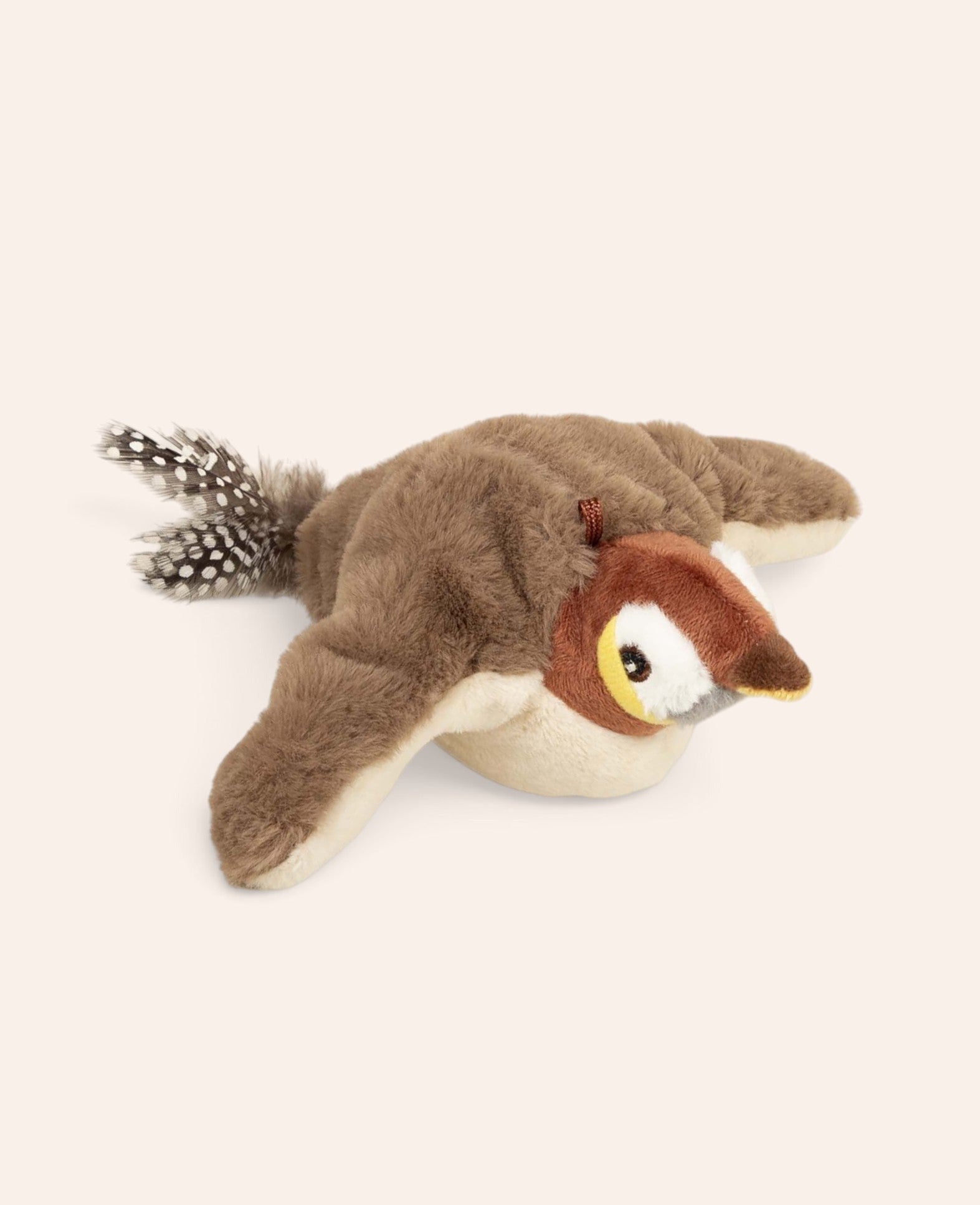 Esmée interaktives Katzenspielzeug als brauner Plüsch-Flattervogel mit realistischen Federn für den Jagdinstinkt