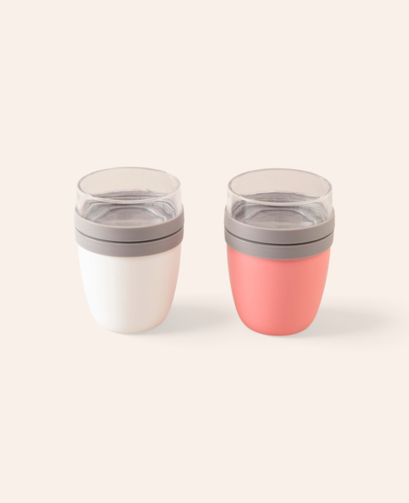 Esmée Lunch Pot Set in Weiss und Rosa mit zwei Behältern aus Kunststoff für Müsli und Snacks für unterwegs