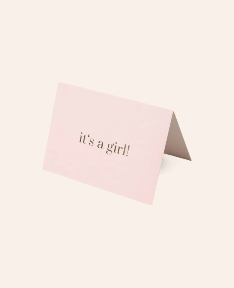 Esmée rosa Klappkarte mit goldener Aufschrift its a girl aus mattem Naturpapier zur Geburt eines Mädchens