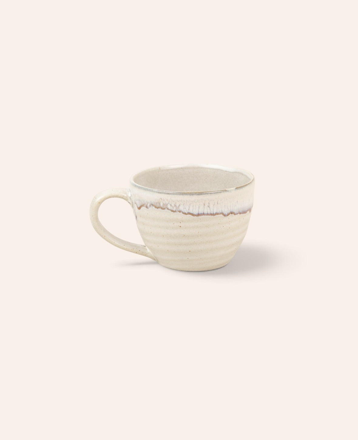 Esmée Ethan Tasse aus Porzellan in Off White mit handgefertigtem Farbverlauf und 440 ml Fassungsvermögen